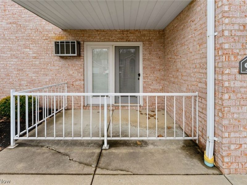 929 Auburn Hills Drive, Unit 1, Boardman, OH 44512 Photo 4