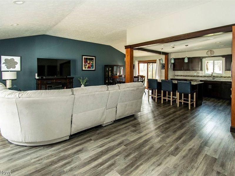 3974 Winton Park Drive, North Olmsted, OH 44070 Photo 11