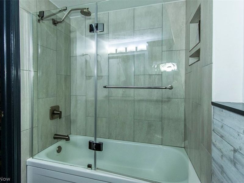 3974 Winton Park Drive, North Olmsted, OH 44070 Photo 21