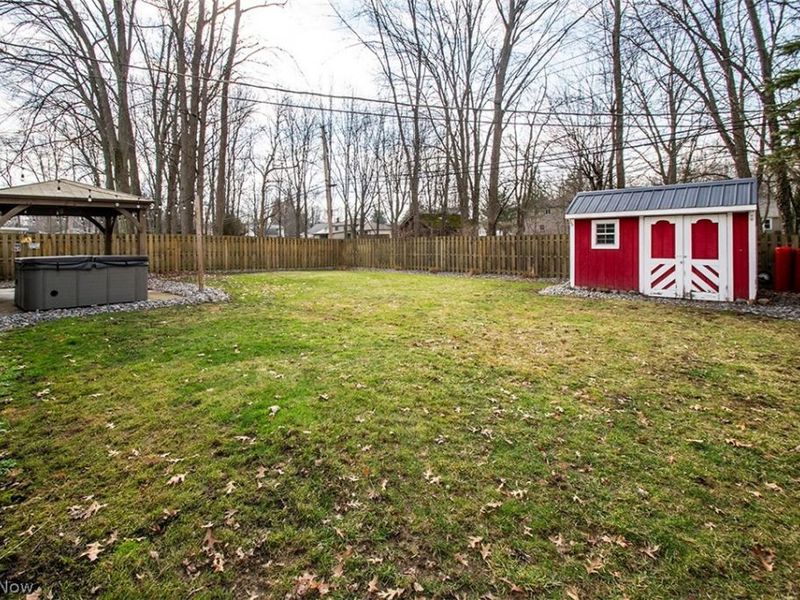 3974 Winton Park Drive, North Olmsted, OH 44070 Photo 9