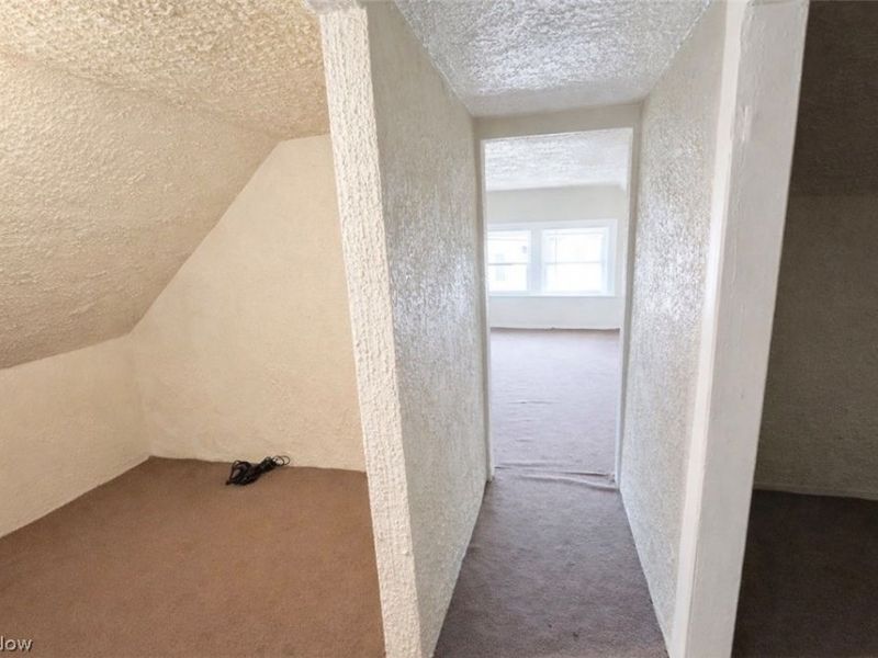 892 Paxton Road, Cleveland, OH 44108 Photo 10