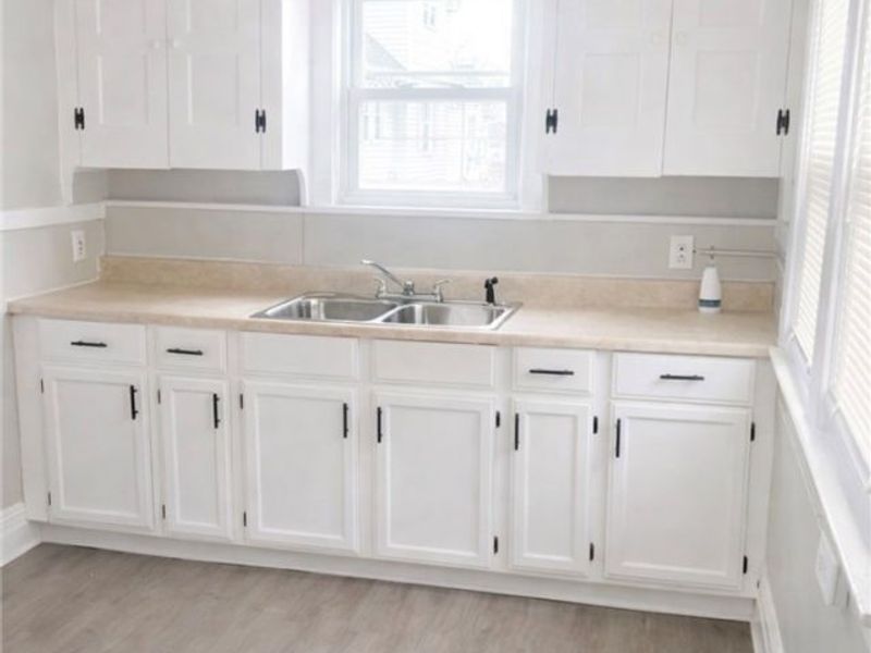 892 Paxton Road, Cleveland, OH 44108 Photo 8