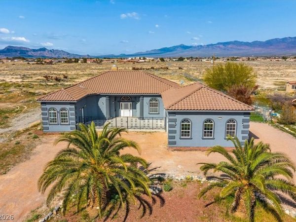 460 E Hickory Street , Pahrump, NV 89048