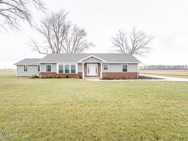 U105 County Road 10, Liberty Center, OH 43532