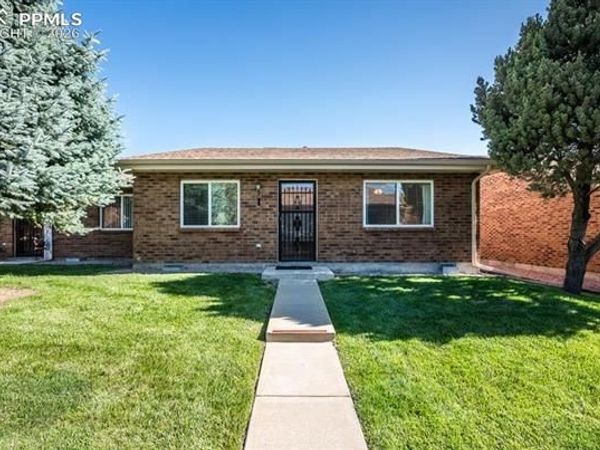 2106 Chatalet Lane, Unit I, Pueblo, CO 81005