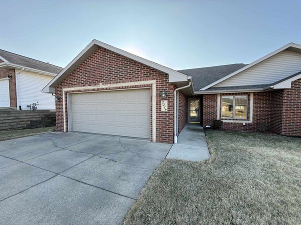 2319 Harvest View Drive, Dubuque, IA 52002