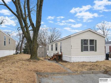 6916 N 107 Court, Unit 252, Omaha, NE 68122
