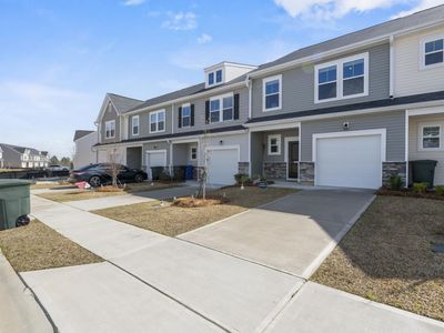 2016 Day Lily Way, Elgin, SC 29045