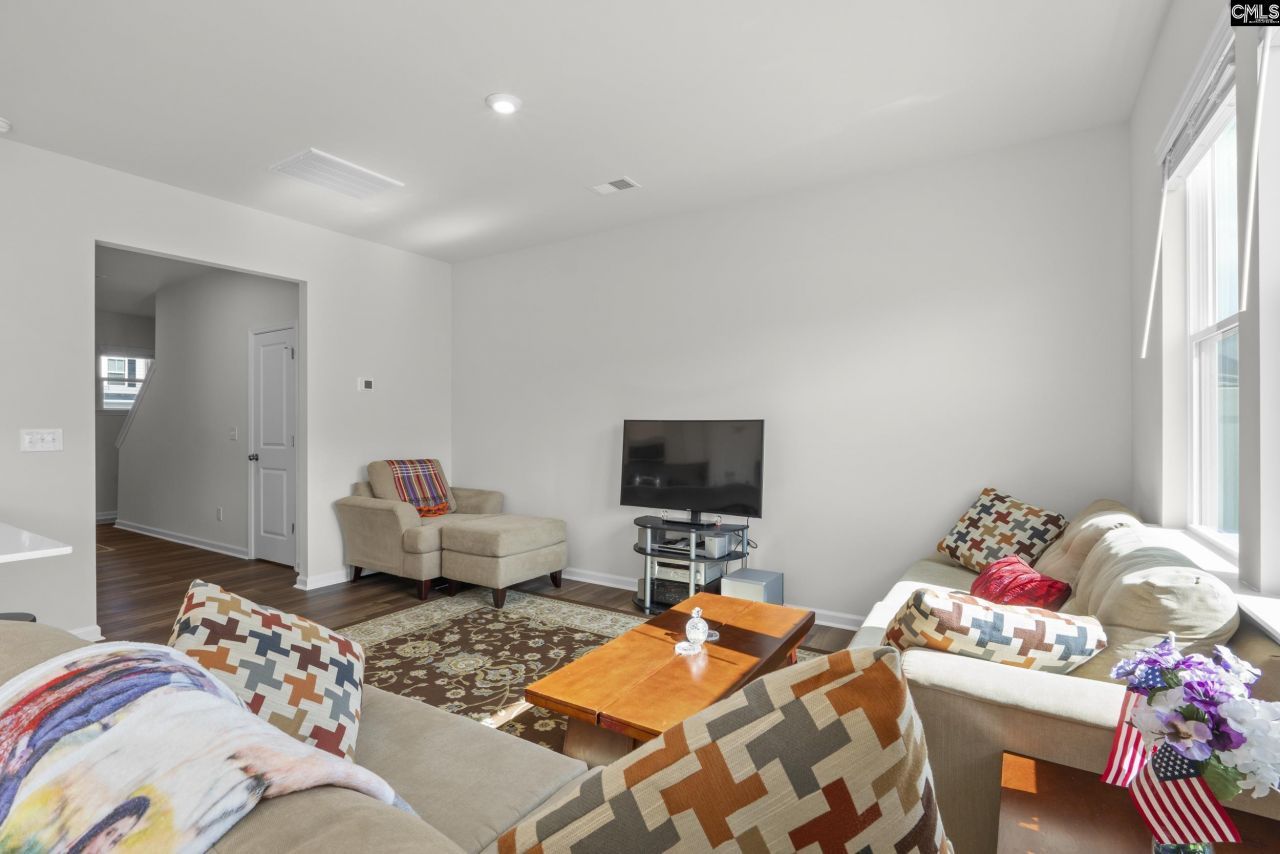 2016 Day Lily Way Photo 11