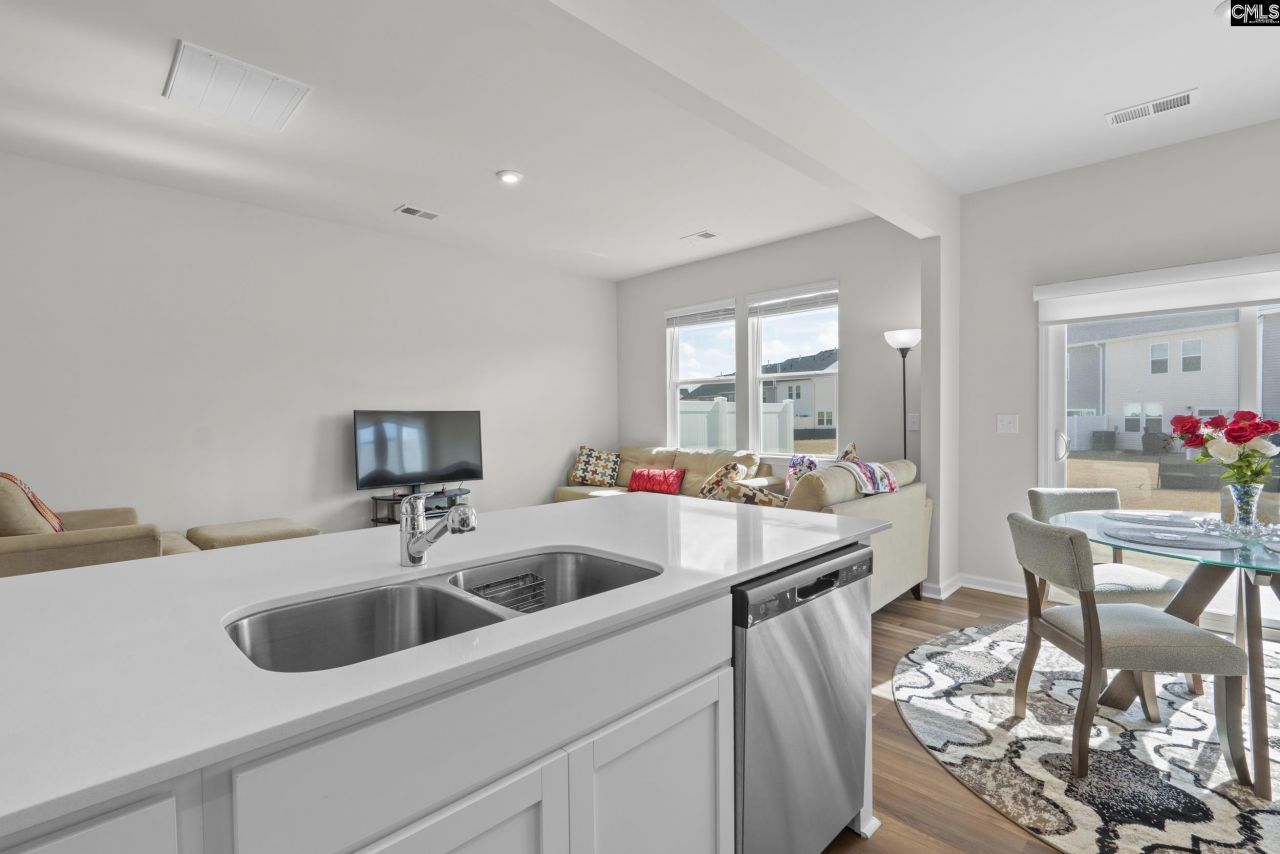 2016 Day Lily Way Photo 16