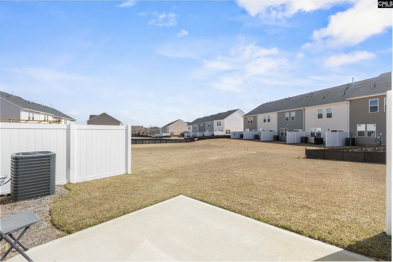 2016 Day Lily Way Photo 5