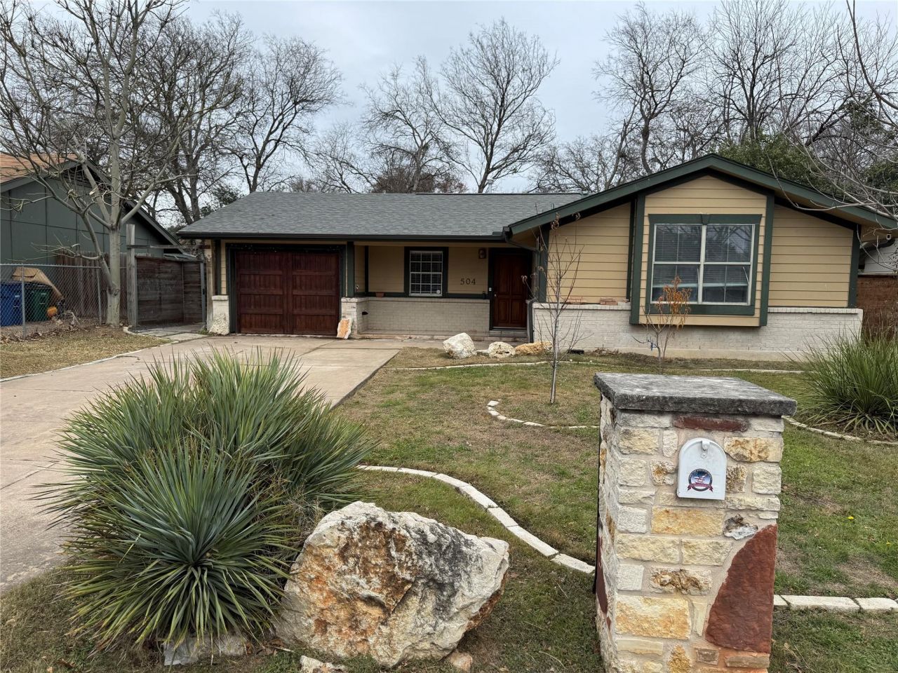 504 Westmorland Dr, Austin, TX 78745 Main Photo