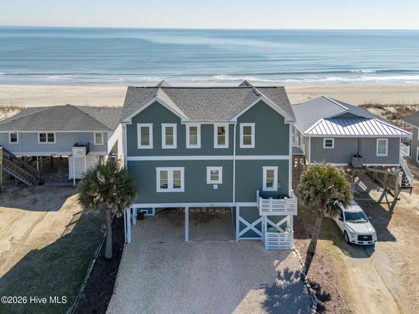 230 Ocean Boulevard E, Holden Beach, NC 28462