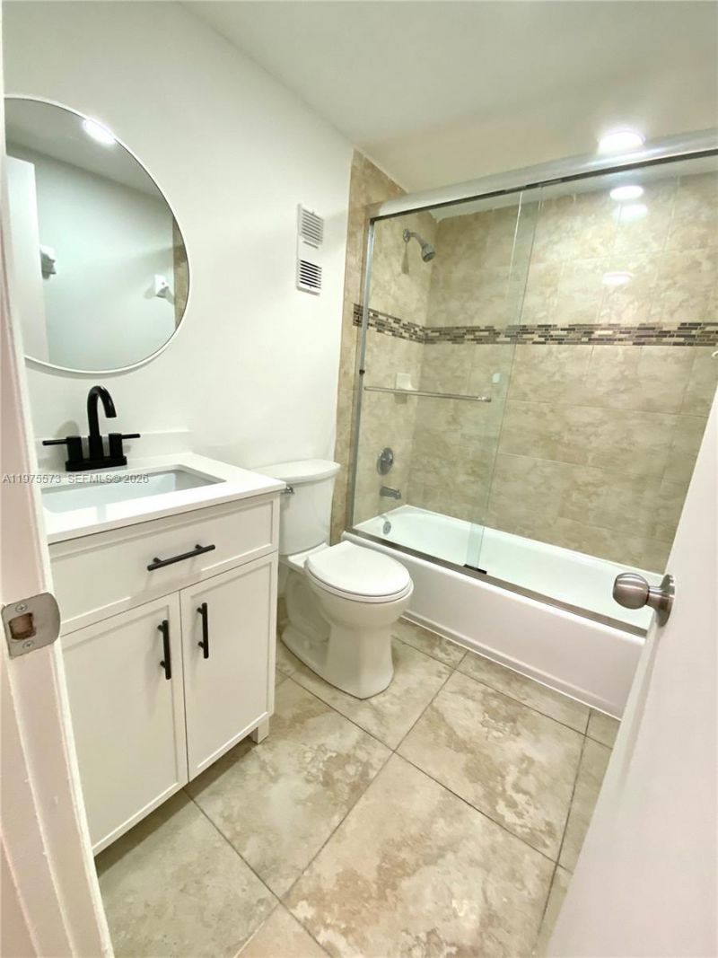 10090 NW 80th Ct , Unit 1553, Hialeah Gardens, FL 33016 Photo