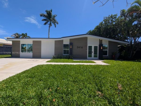 2416 NE 19th Ter, Wilton Manors, FL 33305