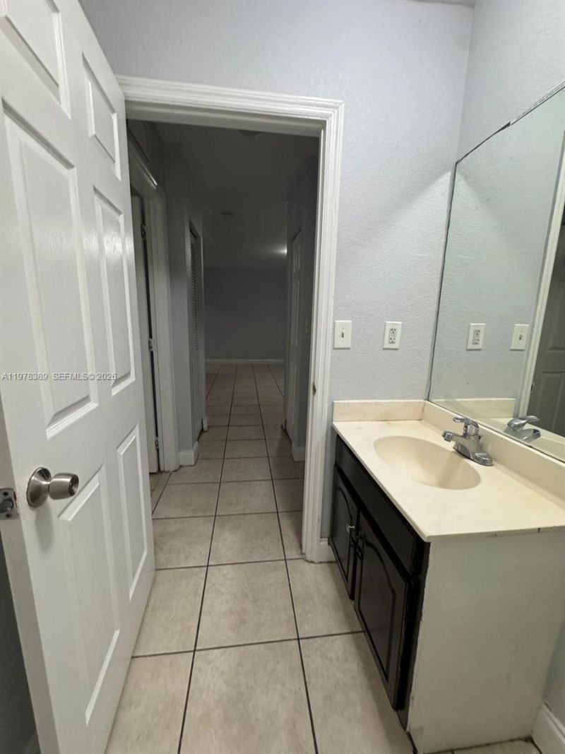 4251 NW 5th St , Unit 247, Plantation, FL 33317 Photo