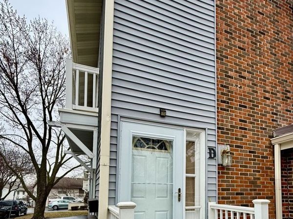330 Hampton Court , Unit D, Bloomingdale, IL 60108