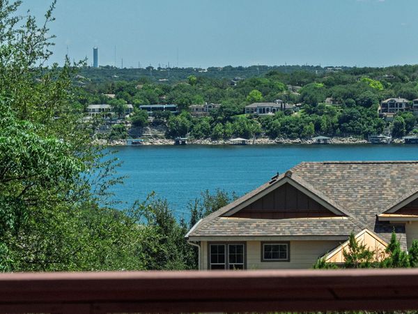 330 Southwind RD, Point Venture, TX 78645