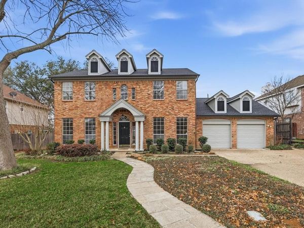 6204 Kingswood Drive, Arlington, TX 76001