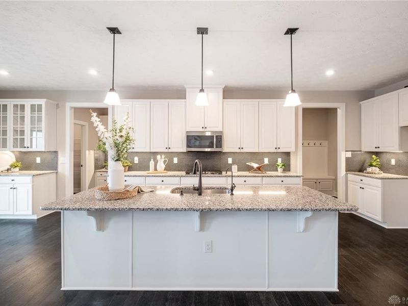 861 Acorn Drive, Sugarcreek Township, OH 45440 Photo 12