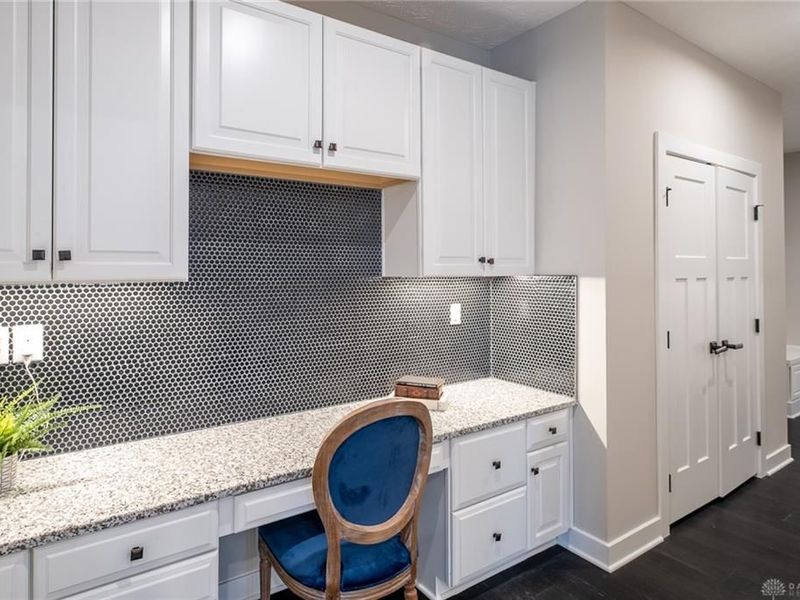 861 Acorn Drive, Sugarcreek Township, OH 45440 Photo 13