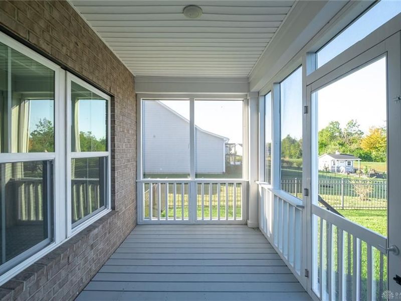 861 Acorn Drive, Sugarcreek Township, OH 45440 Photo 17