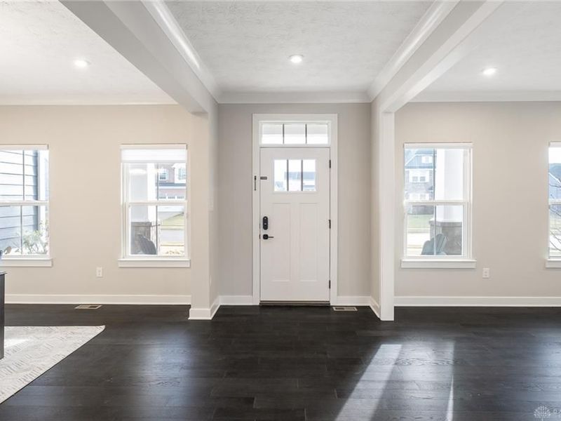 861 Acorn Drive, Sugarcreek Township, OH 45440 Photo 3