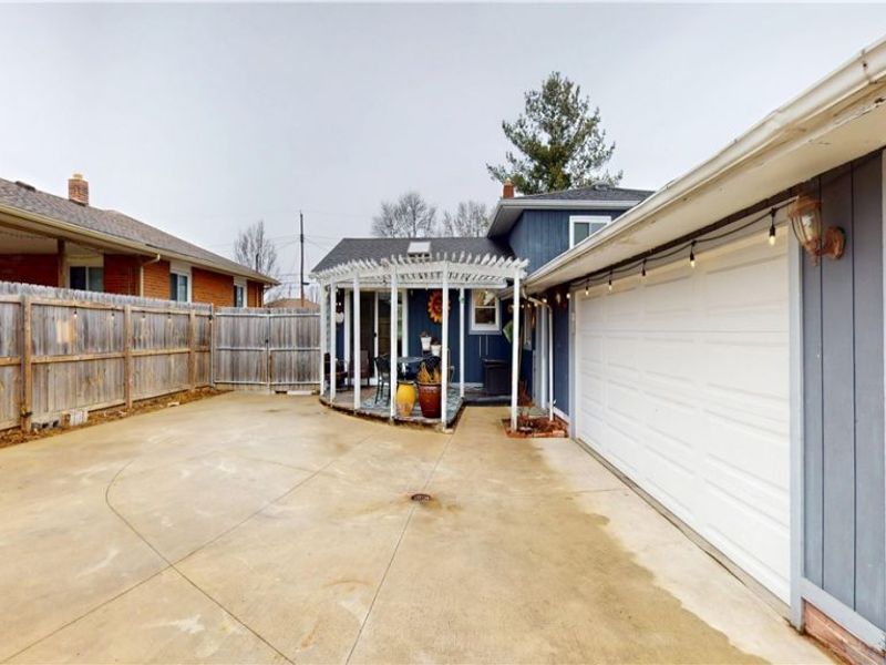 14801 Larkfield Drive, Brook Park, OH 44142 Photo 32