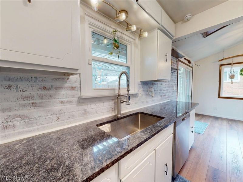 14801 Larkfield Drive, Brook Park, OH 44142 Photo 7