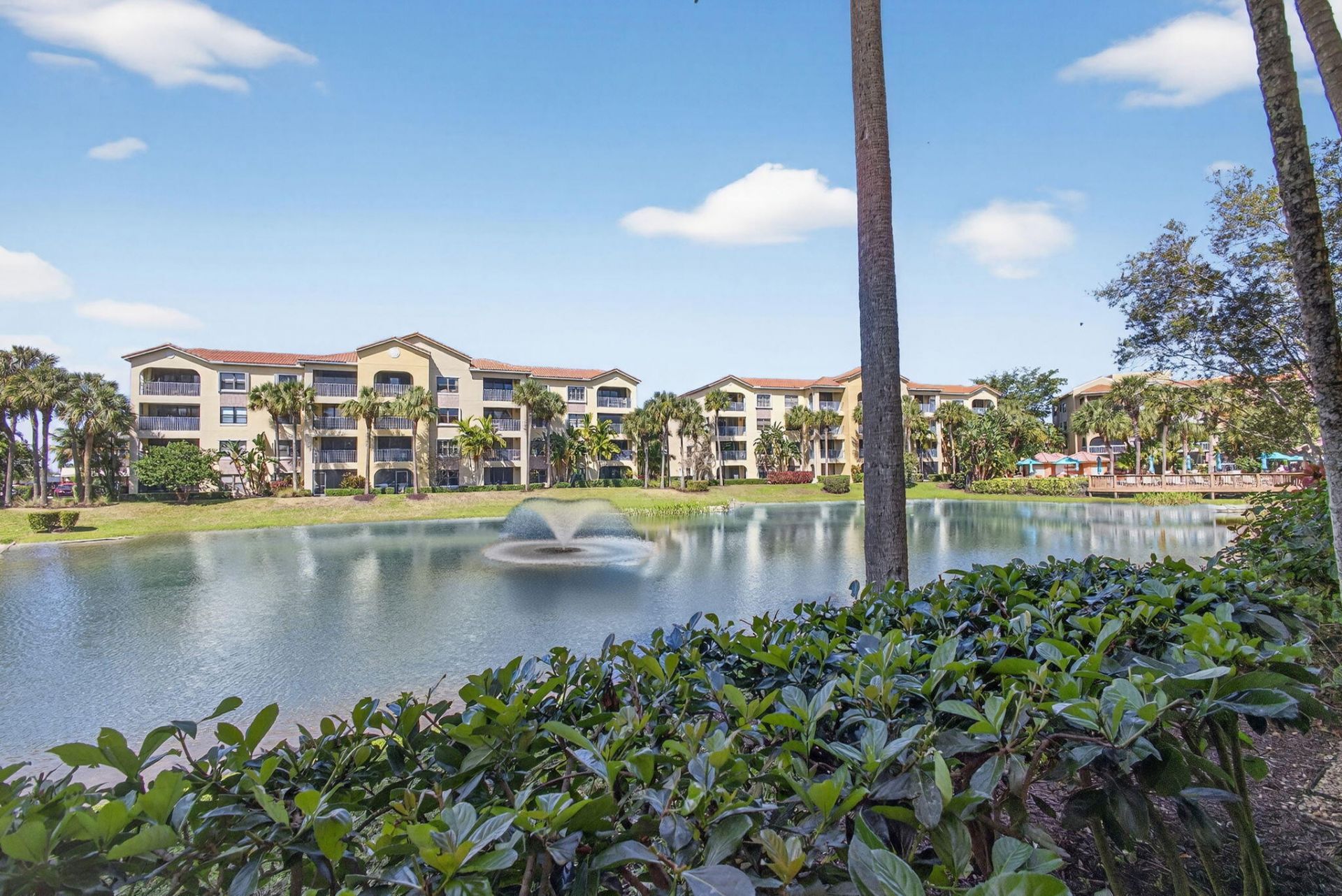 400 Uno Lago Drive, Unit 103, Juno Beach, FL 33408 Photo