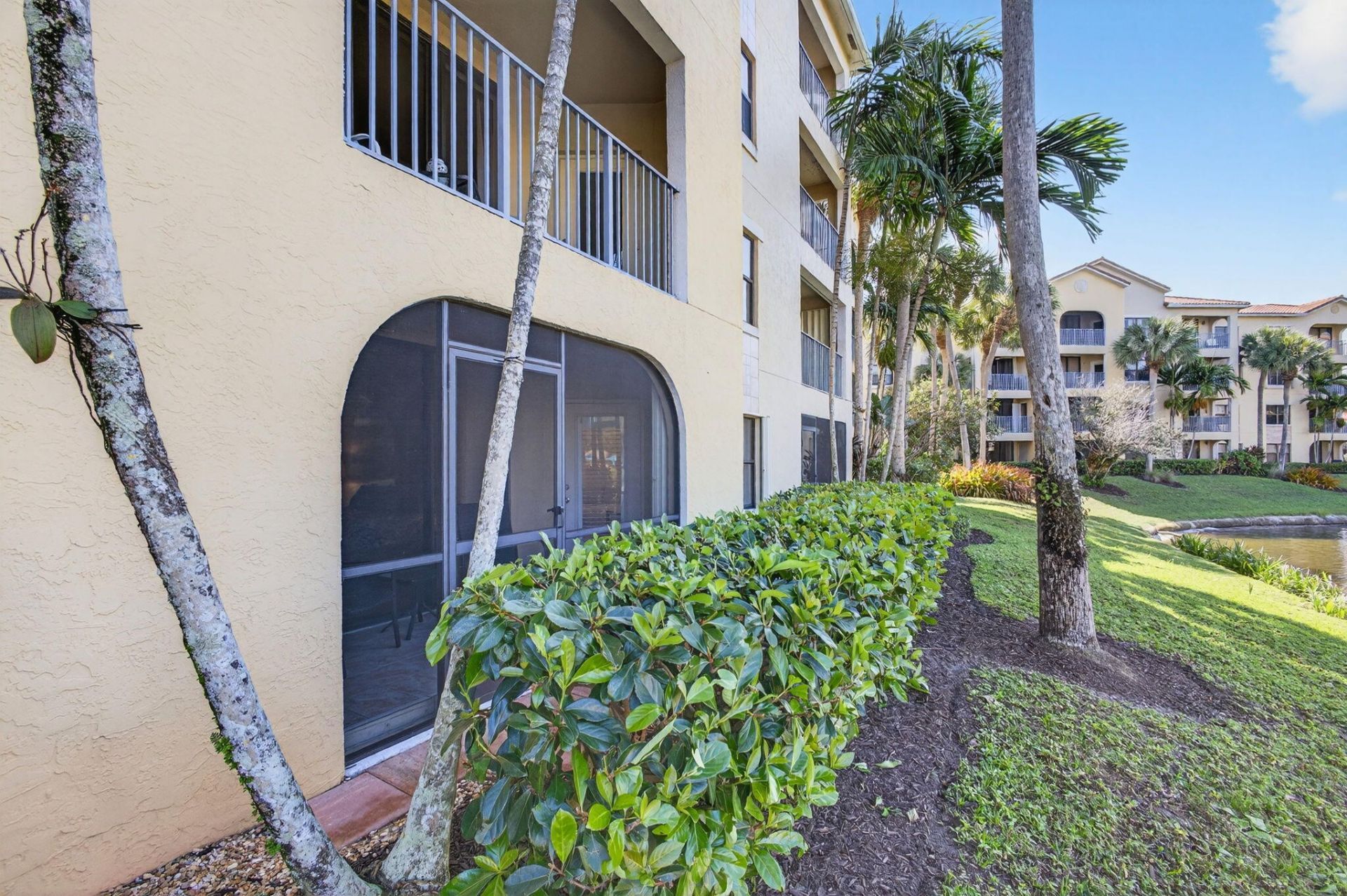 400 Uno Lago Drive, Unit 103, Juno Beach, FL 33408 Photo