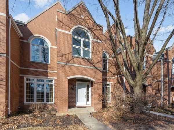 5842 N SAINT JOHNS Court, Chicago, IL 60646