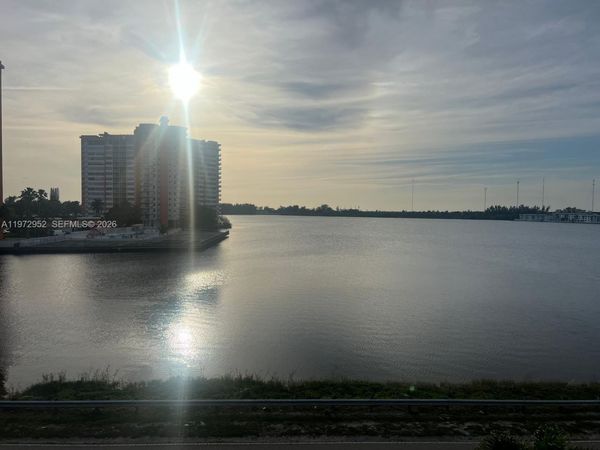 18601 NE 14th Ave, Unit 411, Miami, FL 33179