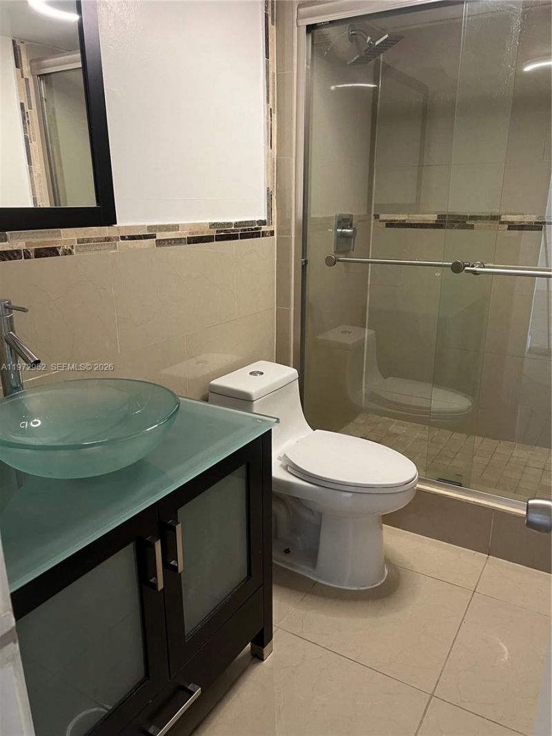 18601 NE 14th Ave, Unit 411, Miami, FL 33179 Photo