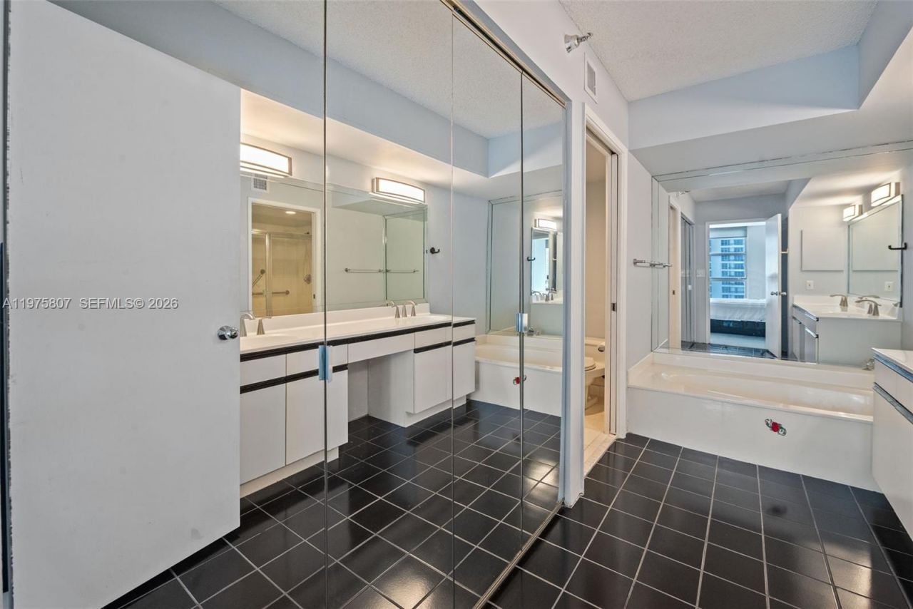 19101 NE 36th Ct , Unit 1003, Aventura, FL 33180 Photo