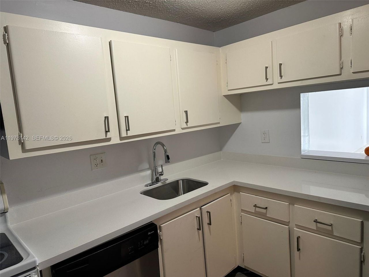 8000 Fairview Dr, Unit 306, Tamarac, FL 33321 Photo