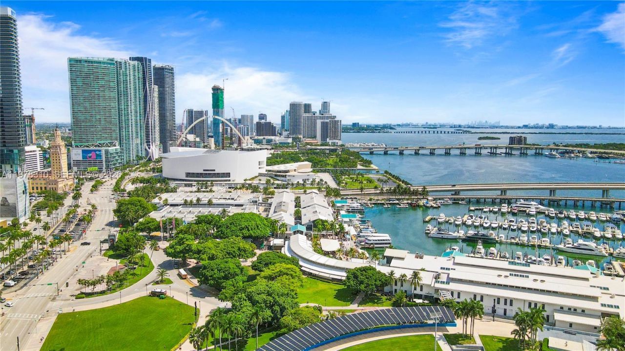 50 Biscayne Blvd , Unit 1902, Miami, FL 33132 Photo