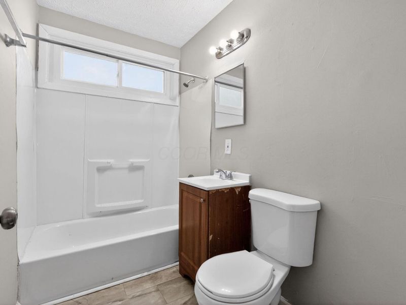 3081 Grasmere Avenue , Columbus, OH 43224 Photo 18