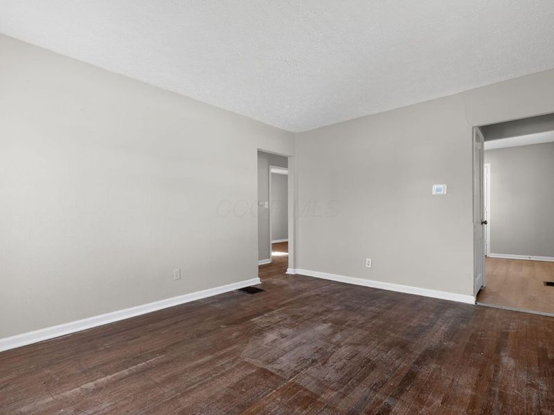 3081 Grasmere Avenue , Columbus, OH 43224 Photo 7