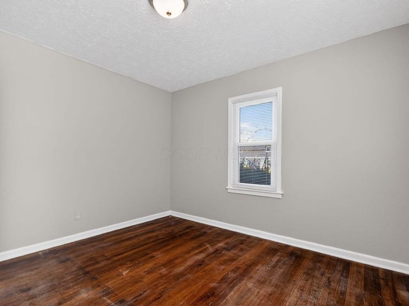 3081 Grasmere Avenue , Columbus, OH 43224 Photo 8