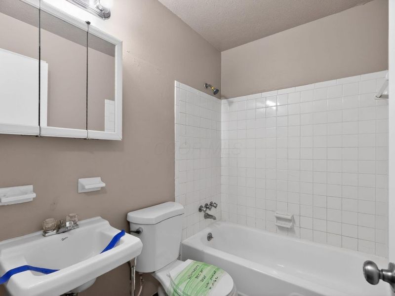 672 Liberty Lane , Westerville, OH 43081 Photo 18