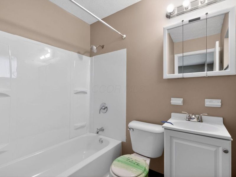 672 Liberty Lane , Westerville, OH 43081 Photo 20