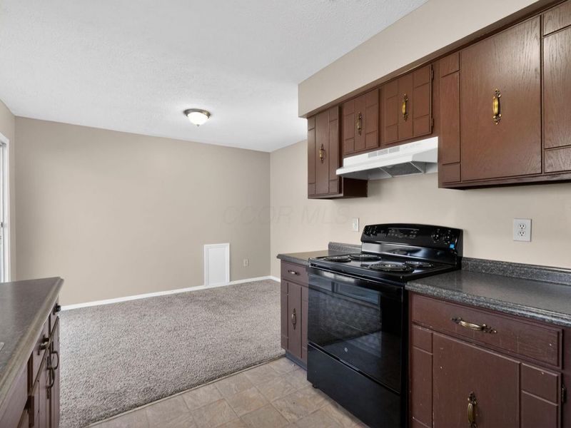 672 Liberty Lane , Westerville, OH 43081 Photo 8