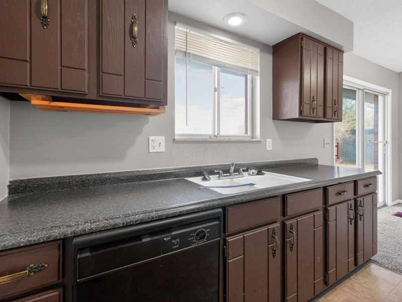 672 Liberty Lane , Westerville, OH 43081 Photo 9