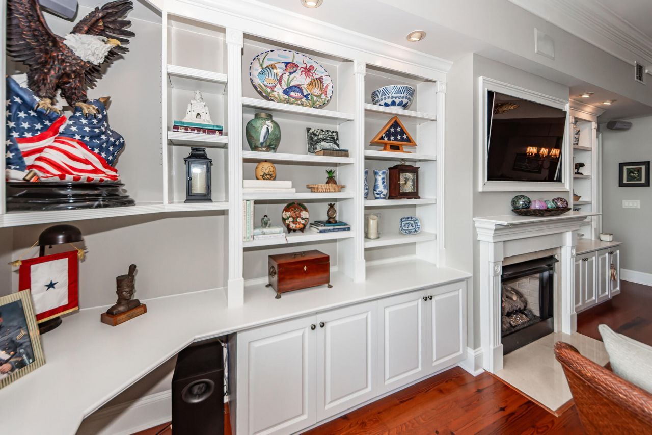 283 S Plaza Court Photo 12