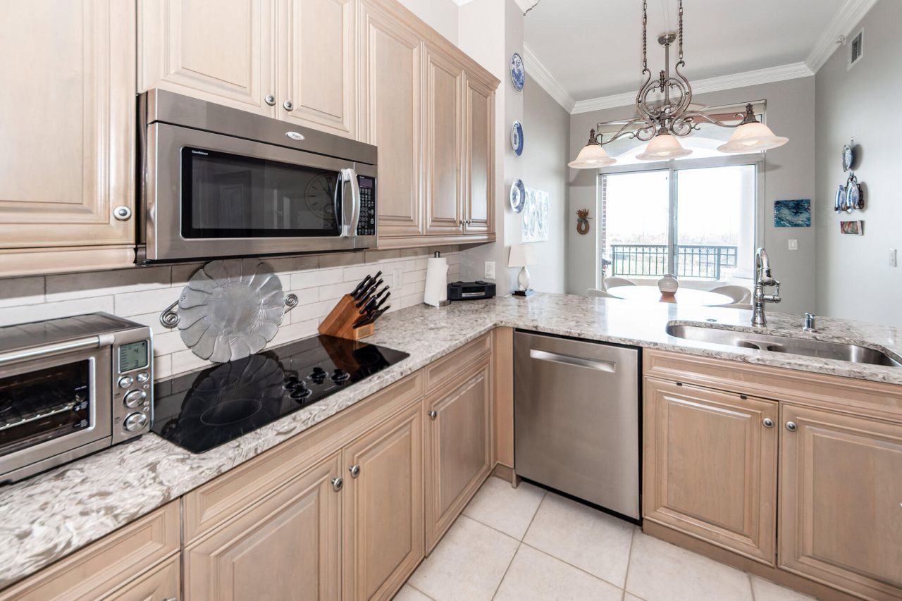 283 S Plaza Court Photo 34