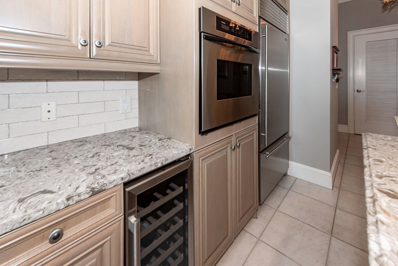 283 S Plaza Court Photo 37