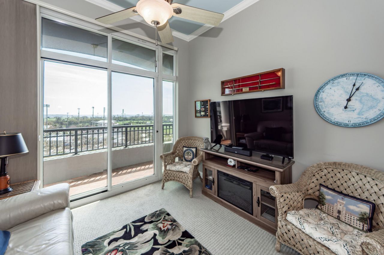 283 S Plaza Court Photo 40