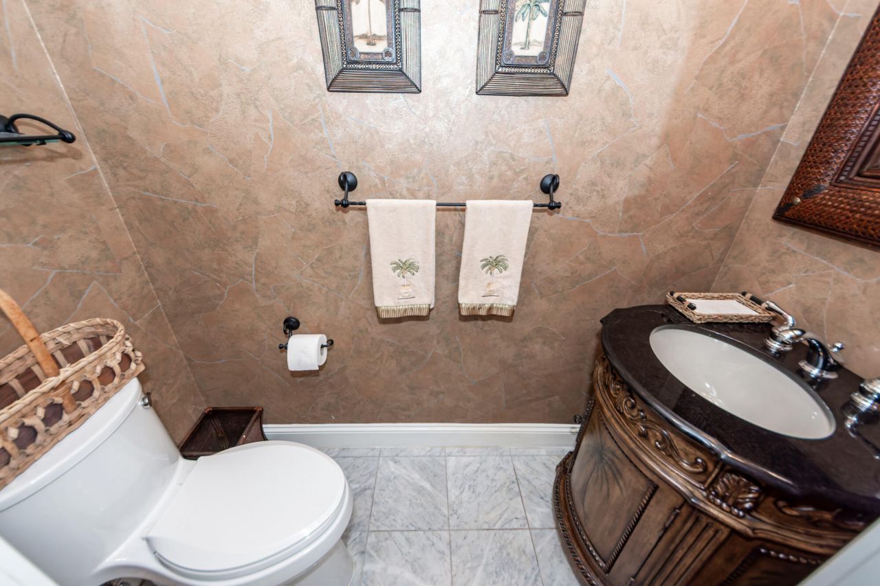 283 S Plaza Court Photo 48