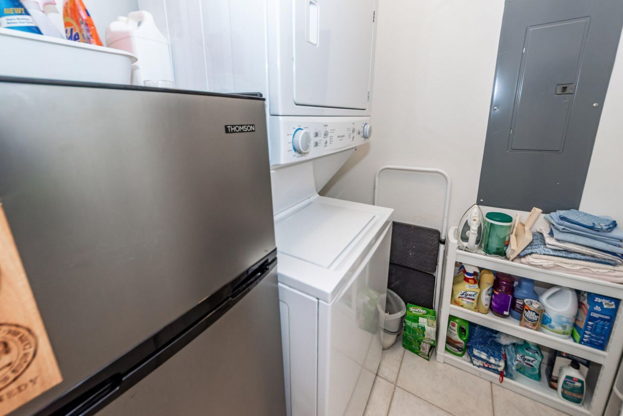 283 S Plaza Court Photo 76